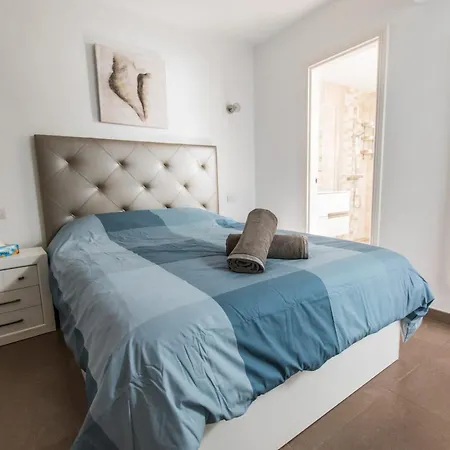 Апартаменты Casa Anemona With Terrace Shared Pool Sea Views And Free Wifi