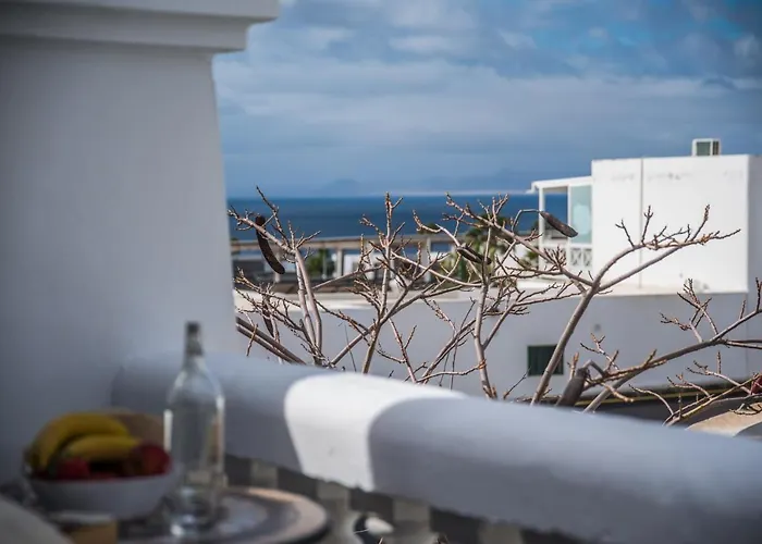 Apartament Casa Anemona With Terrace Shared Pool Sea Views And Free Wifi Puerto del Carmen (Lanzarote)
